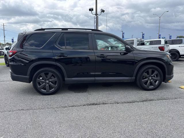 Used 2023 Honda Pilot Sport image 4