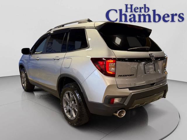 Used 2025 Honda Passport TrailSport image 3