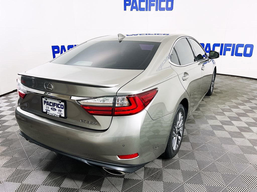 Used 2018 Lexus ES 350 w/ Navigation System Package image 3