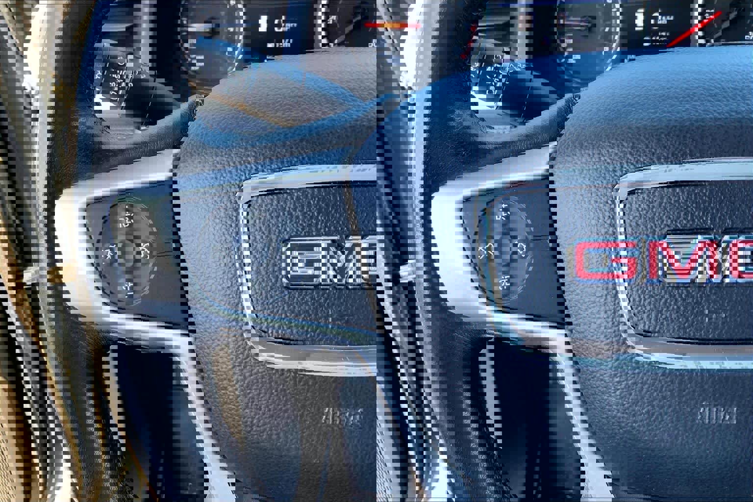 Used 2020 GMC Acadia SLT w/ Premium Package image 21