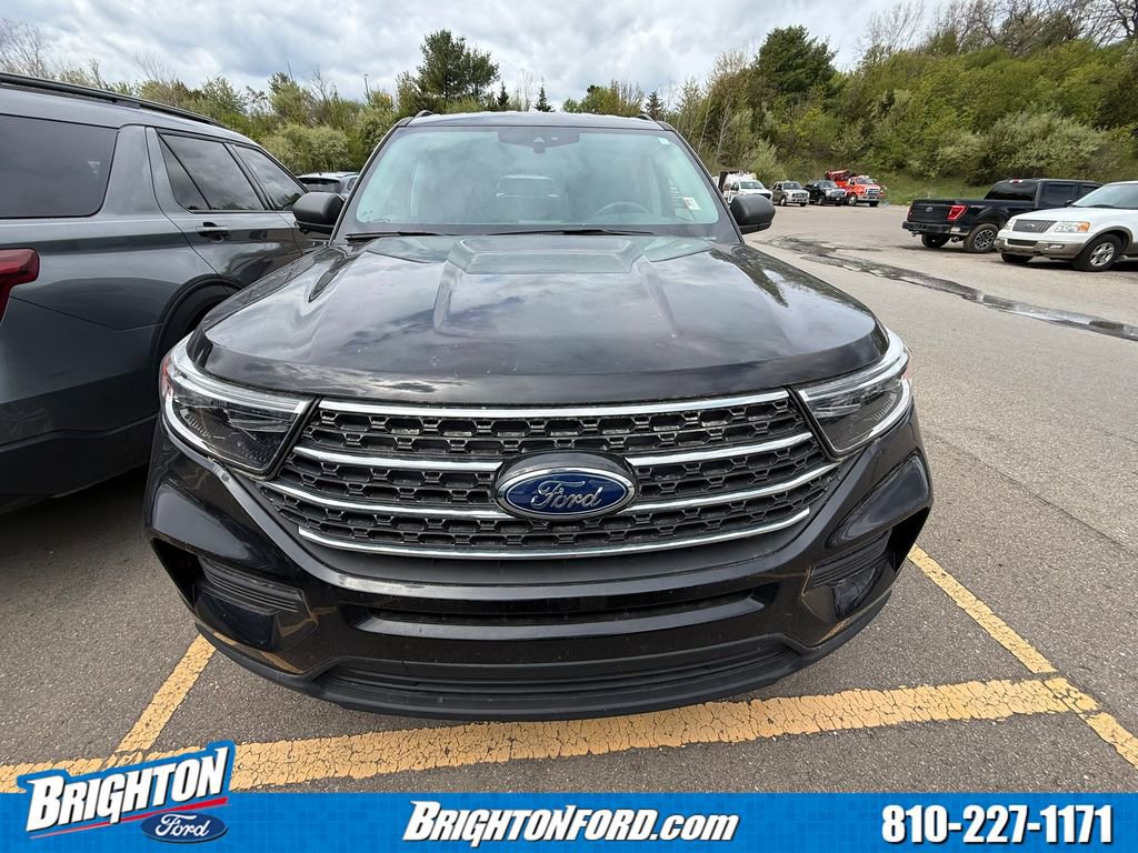 Certified 2024 Ford Explorer XLT AWD/4WD image 2