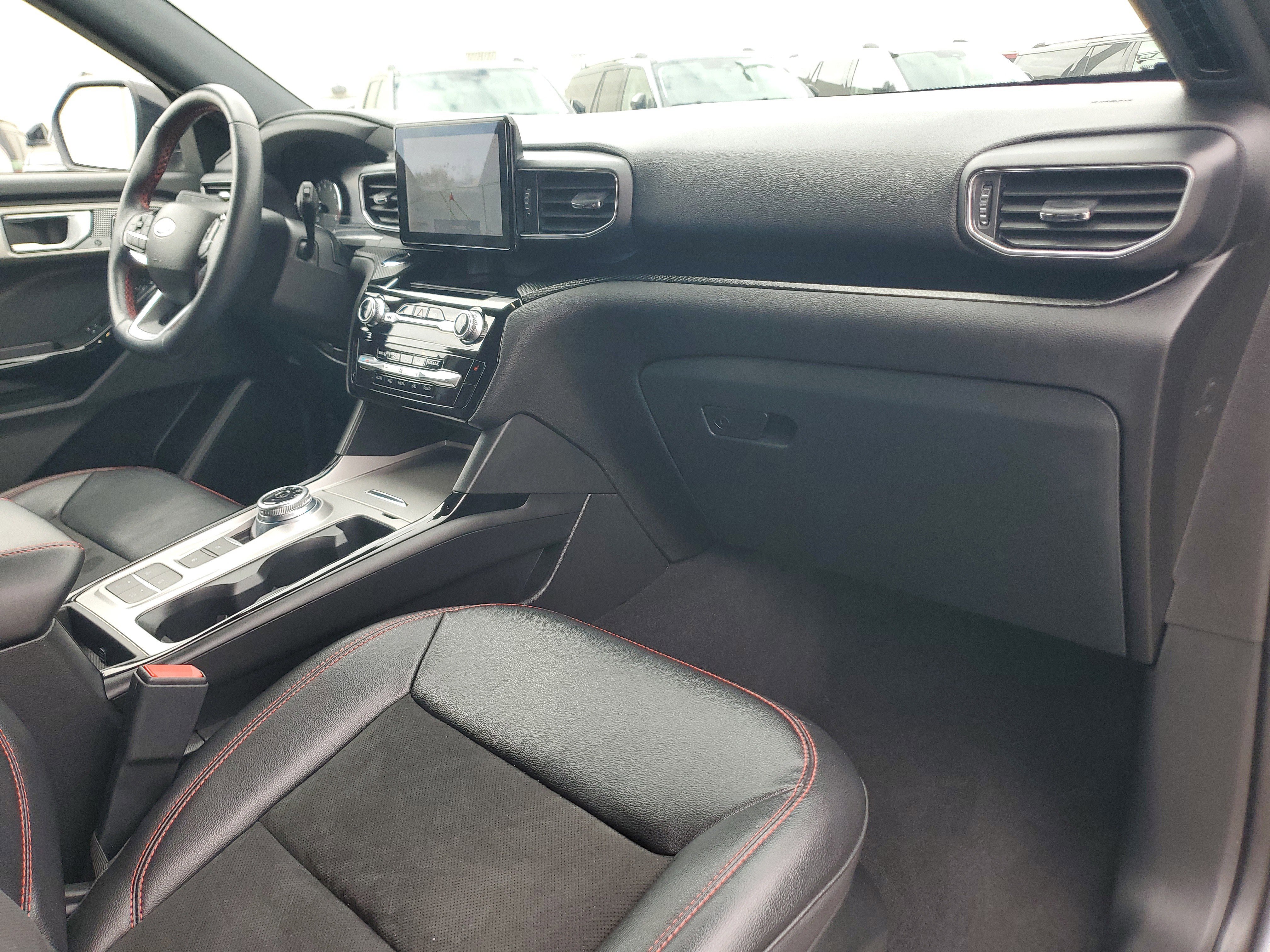 Certified 2023 Ford Explorer ST-Line w/ Class IV Trailer Tow Package image 20