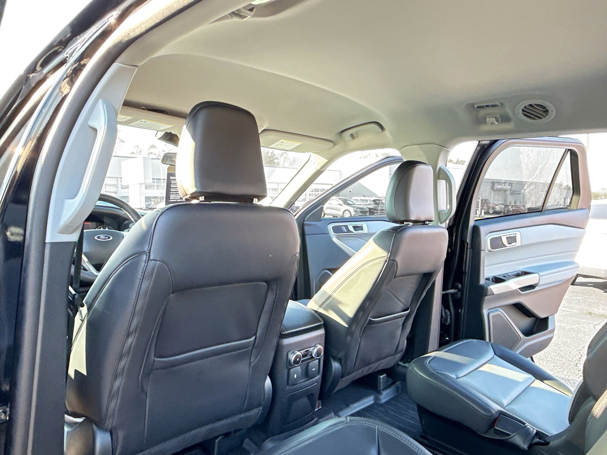 Certified 2023 Ford Explorer XLT w/ Equipment Group 202A image 9