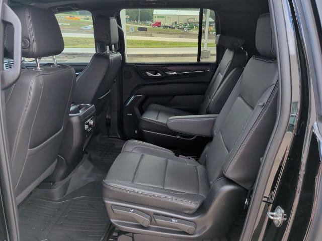 Used 2024 GMC Yukon XL Denali RWD image 10