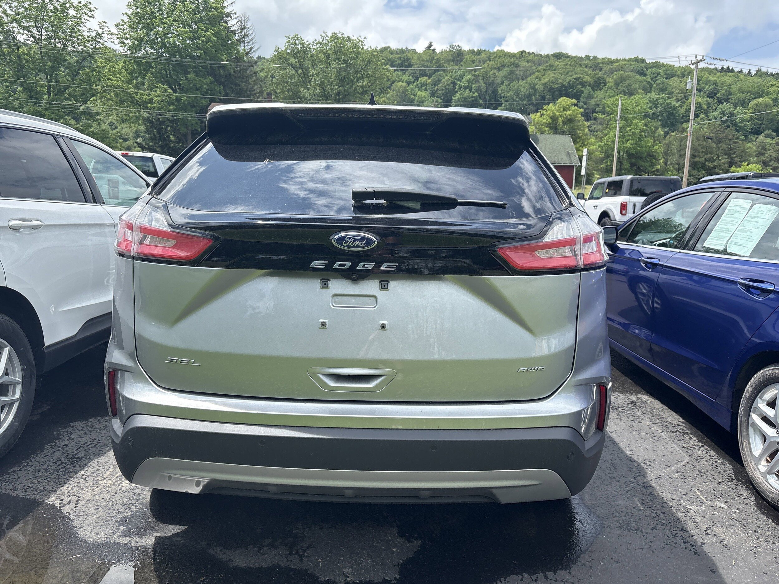 Certified 2022 Ford Edge SEL w/ Convenience Package AWD/4WD image 4