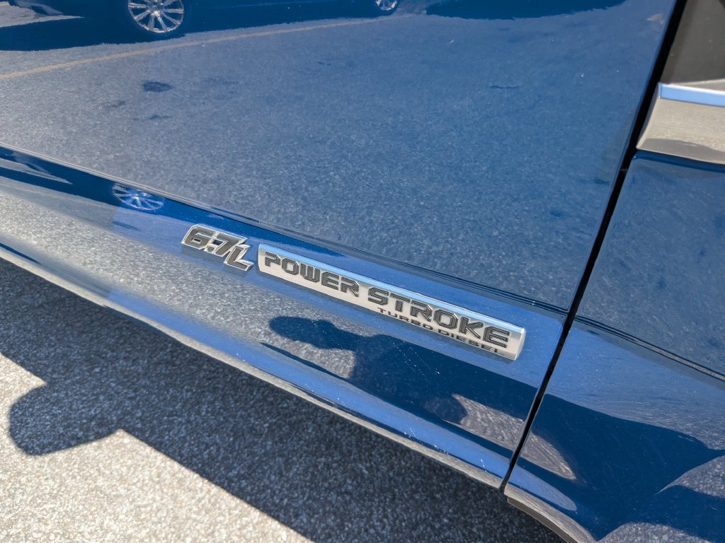 Certified 2022 Ford F250 Limited AWD/4WD image 11