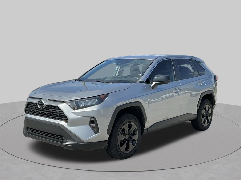 Used 2022 Toyota RAV4 LE FWD image 1