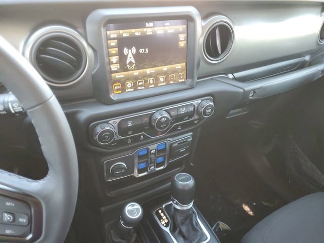 Used 2023 Jeep Gladiator Willys image 24