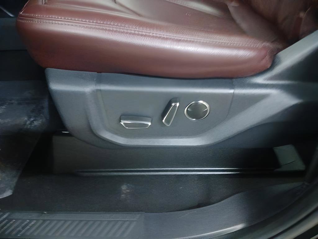 Certified 2024 Ford Expedition Max Limited image 20