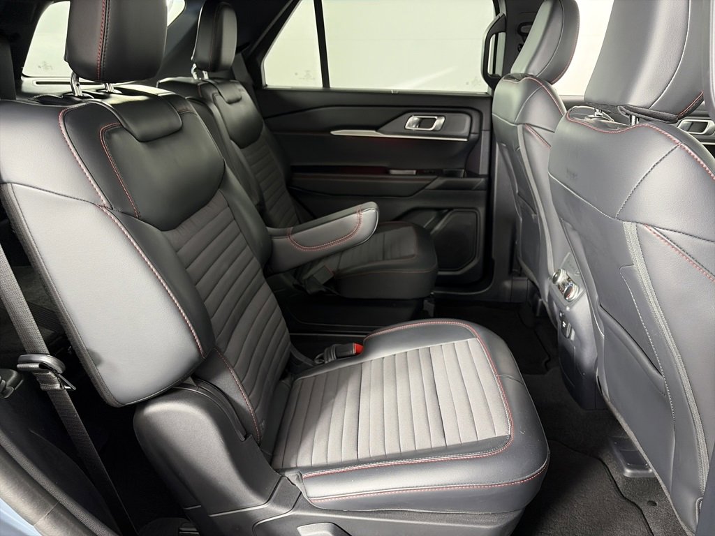 Certified 2025 Ford Explorer ST-Line w/ Premium Package image 29