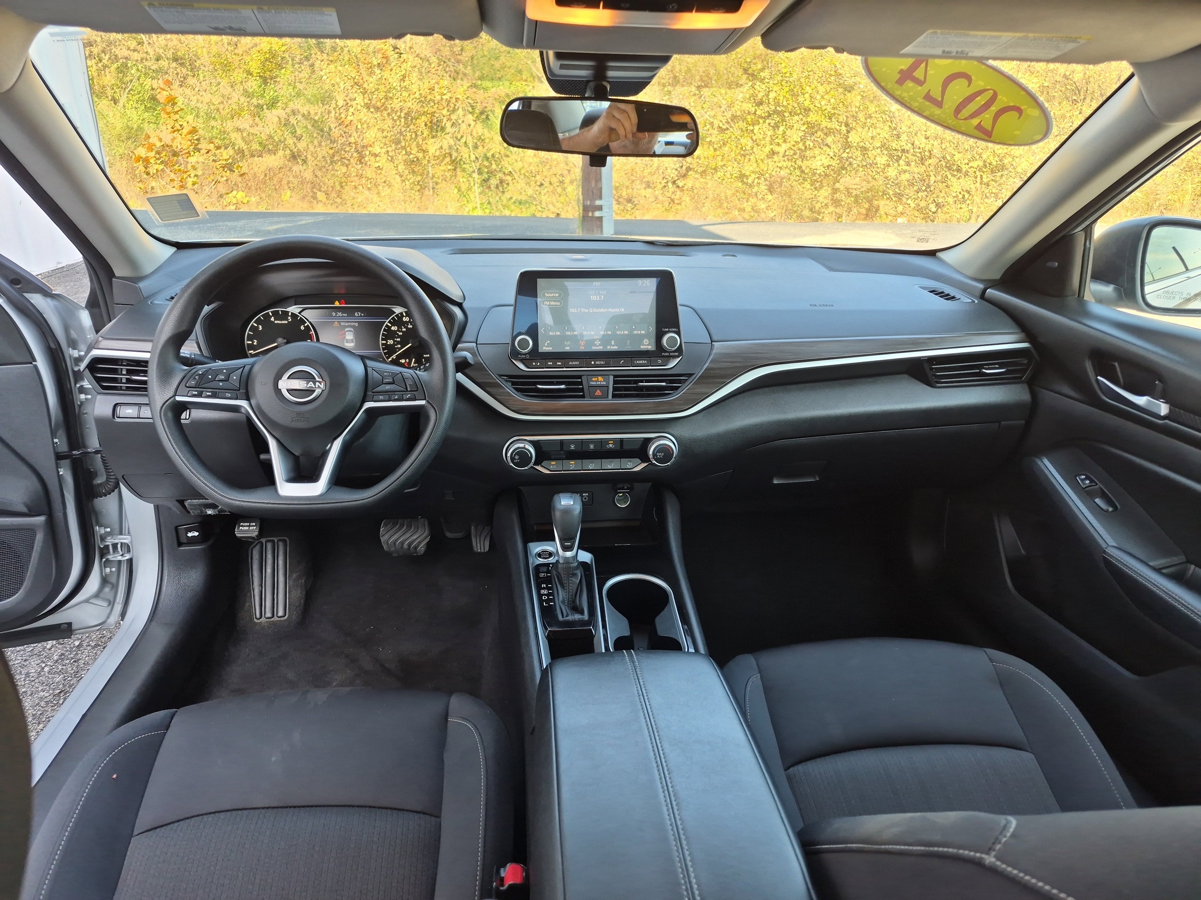 Used 2024 Nissan Altima 2.5 SV image 18