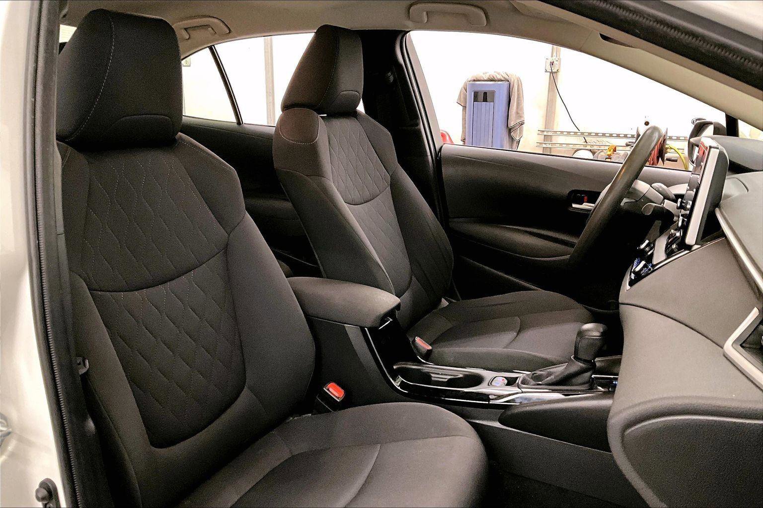 Used 2020 Toyota Corolla LE image 7