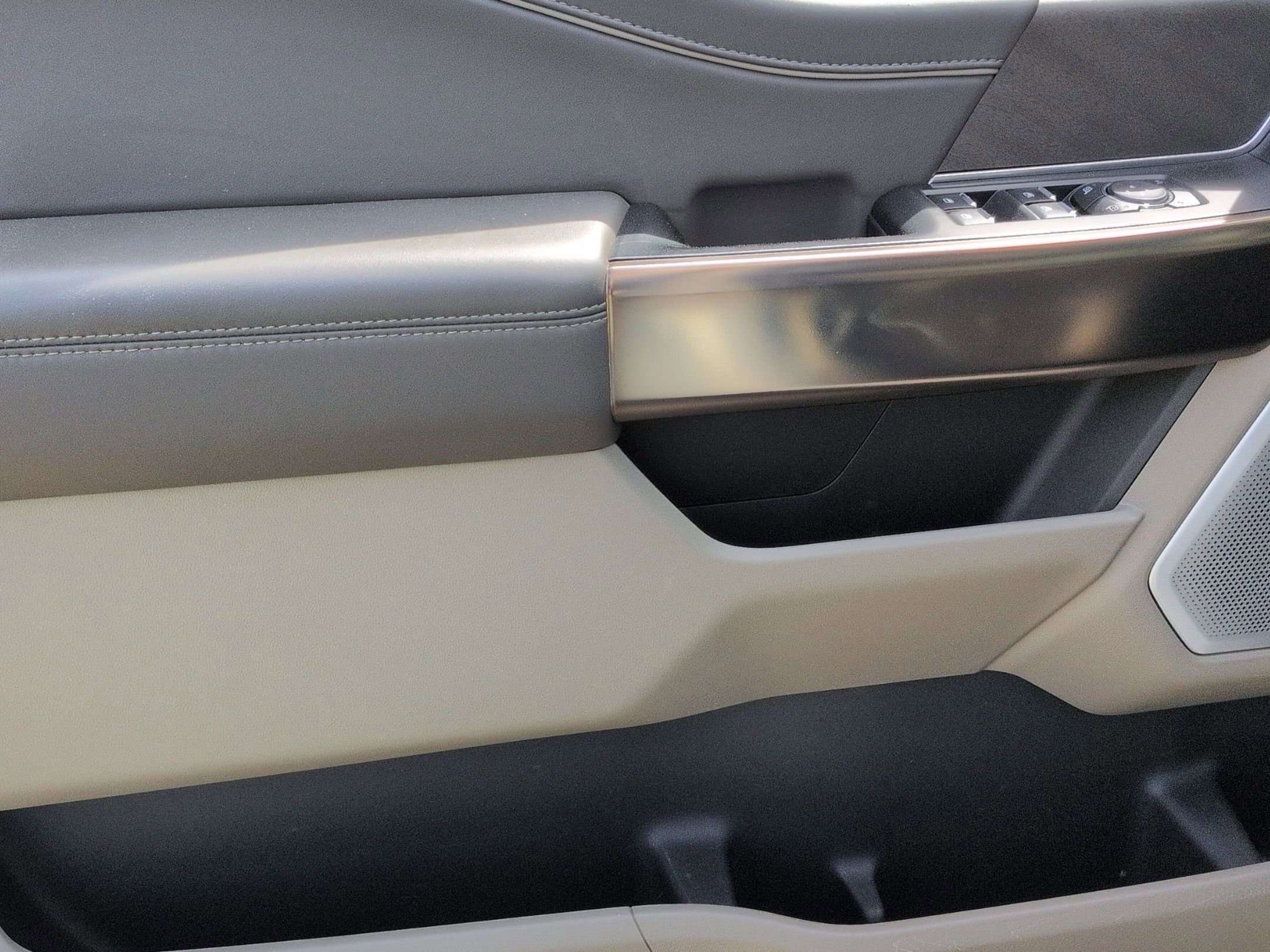 Certified 2024 Ford F150 Platinum w/ Equipment Group 703A Plus image 13