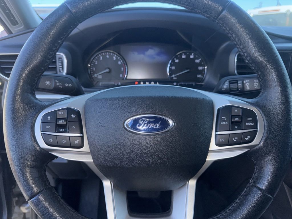 Certified 2022 Ford Explorer XLT w/ Equipment Group 202A image 10