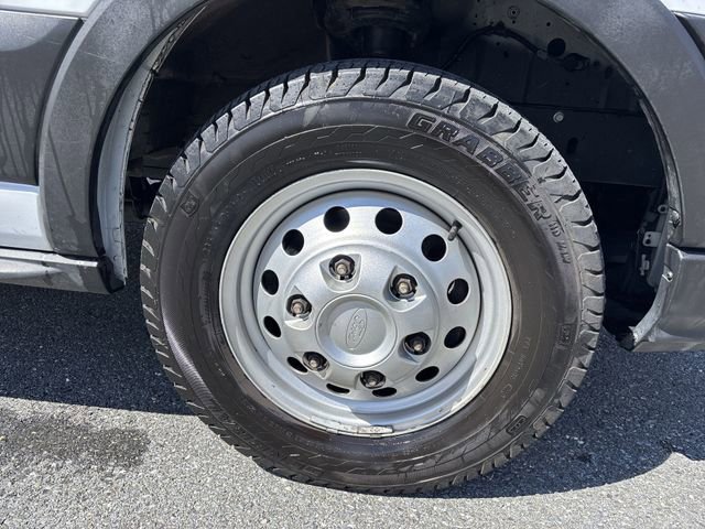 Certified 2023 Ford Transit 250 Medium Roof AWD image 2