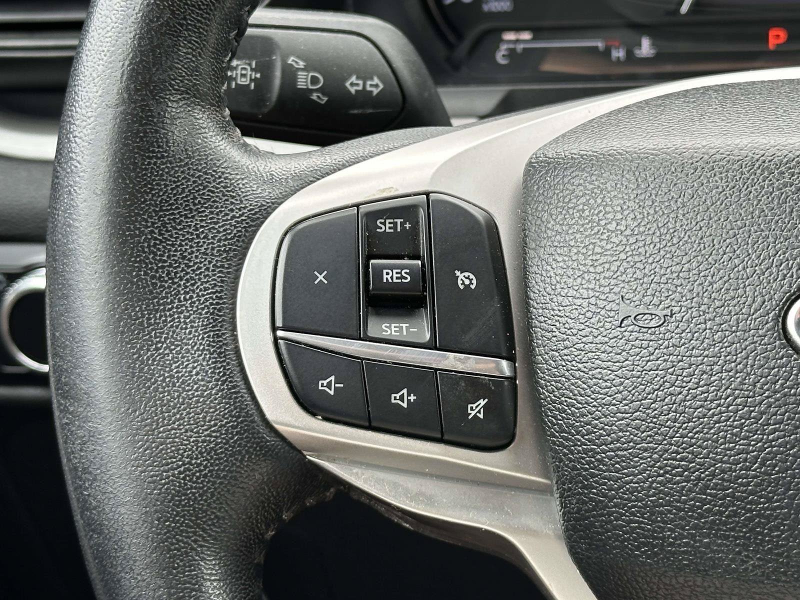 Certified 2023 Ford Explorer XLT RWD image 23