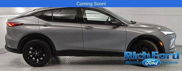Used 2024 Buick Envista Sport Touring w/ Convenience I Package FWD image 2