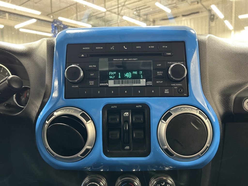 Used 2017 Jeep Wrangler Unlimited Sahara image 16