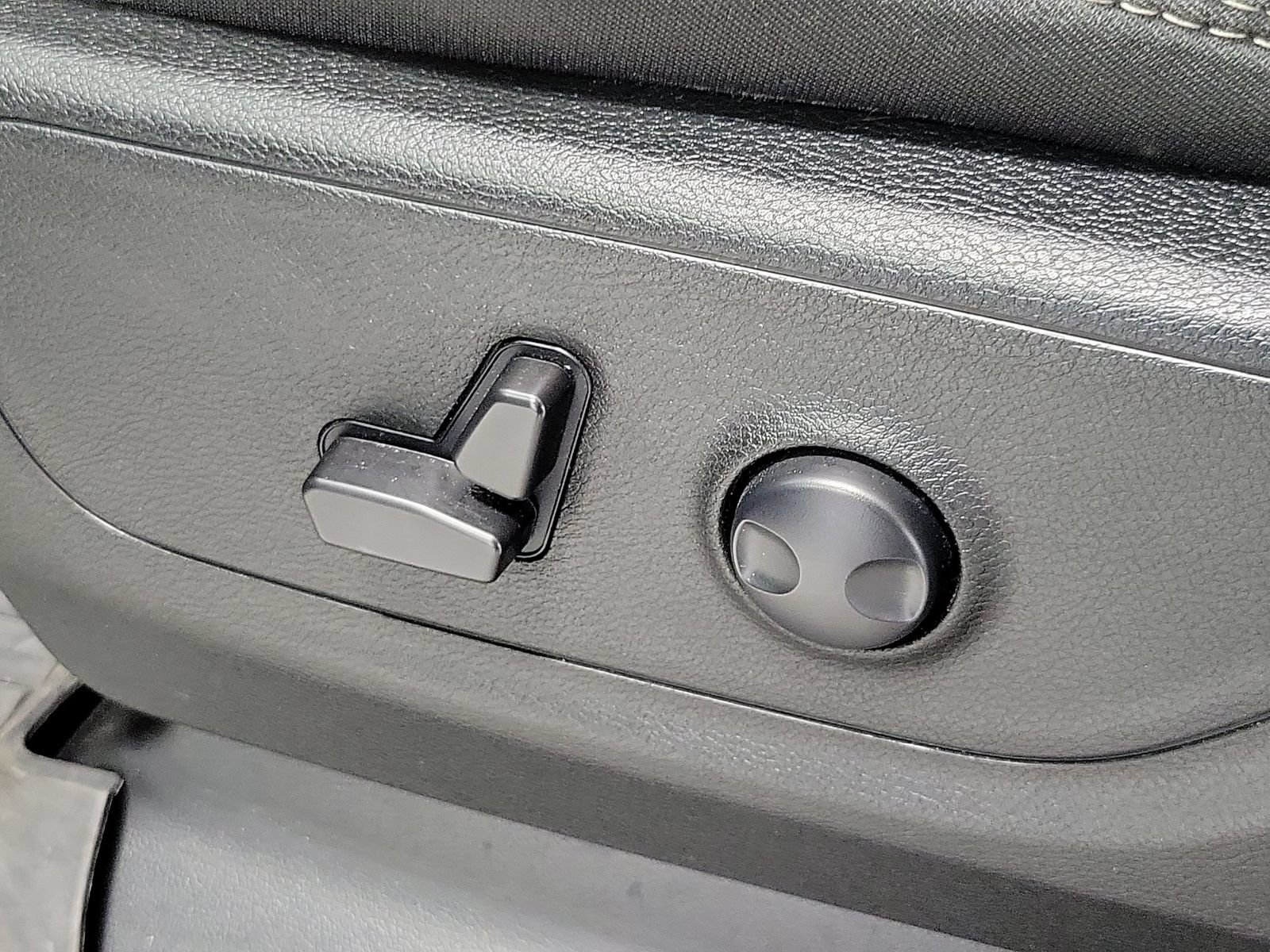 Used 2023 RAM 1500 Big Horn AWD/4WD image 9