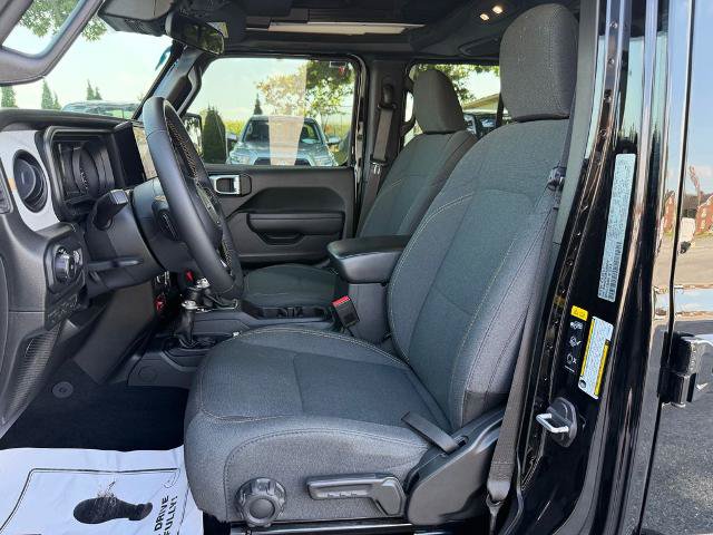 Used 2024 Jeep Wrangler Unlimited Sport AWD/4WD image 11