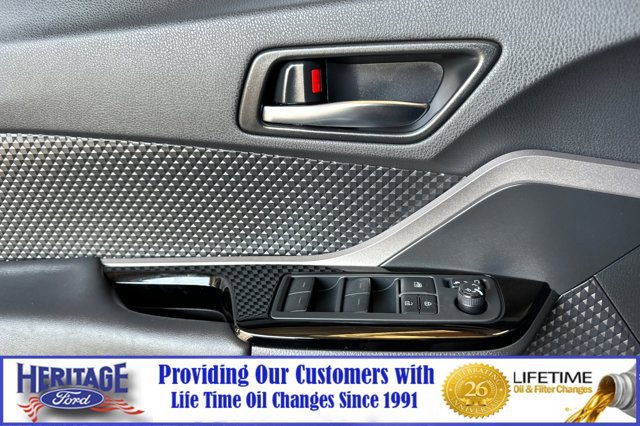 Used 2022 Toyota C-HR Nightshade image 11