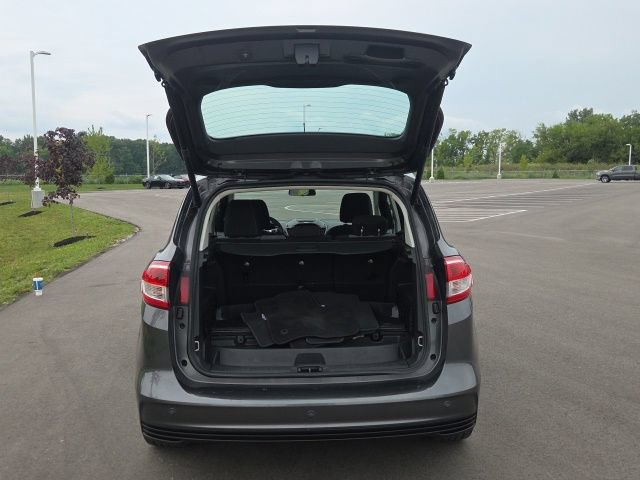 Certified 2017 Ford C-MAX SE w/ Equipment Group 201A FWD image 10