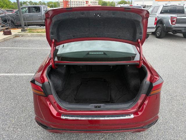 Used 2023 Nissan Altima 2.5 SV w/ SV Premium Package FWD image 10