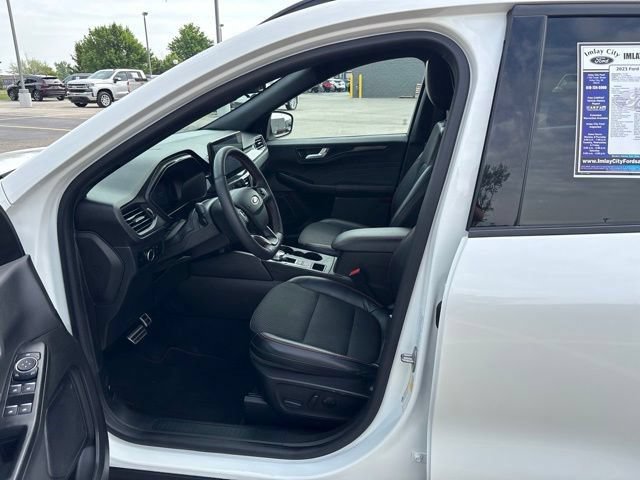 Certified 2023 Ford Escape ST-Line w/ Tech Pack #1 AWD/4WD image 23