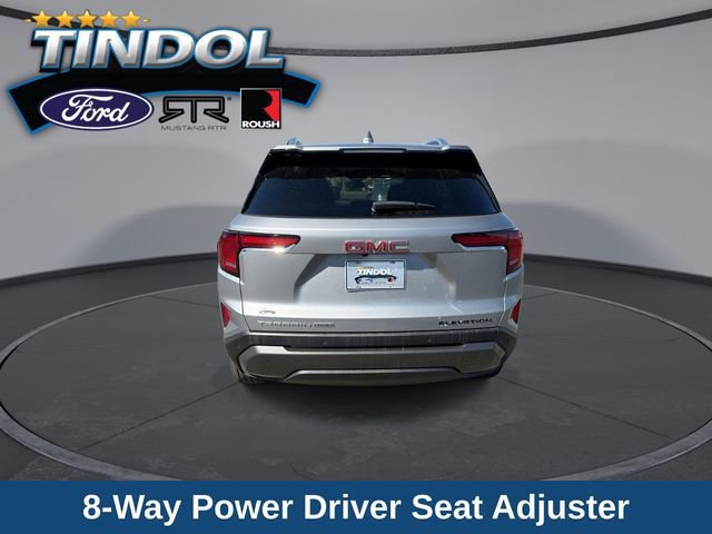 Used 2025 GMC Terrain Elevation w/ Elevation Premium Package image 3