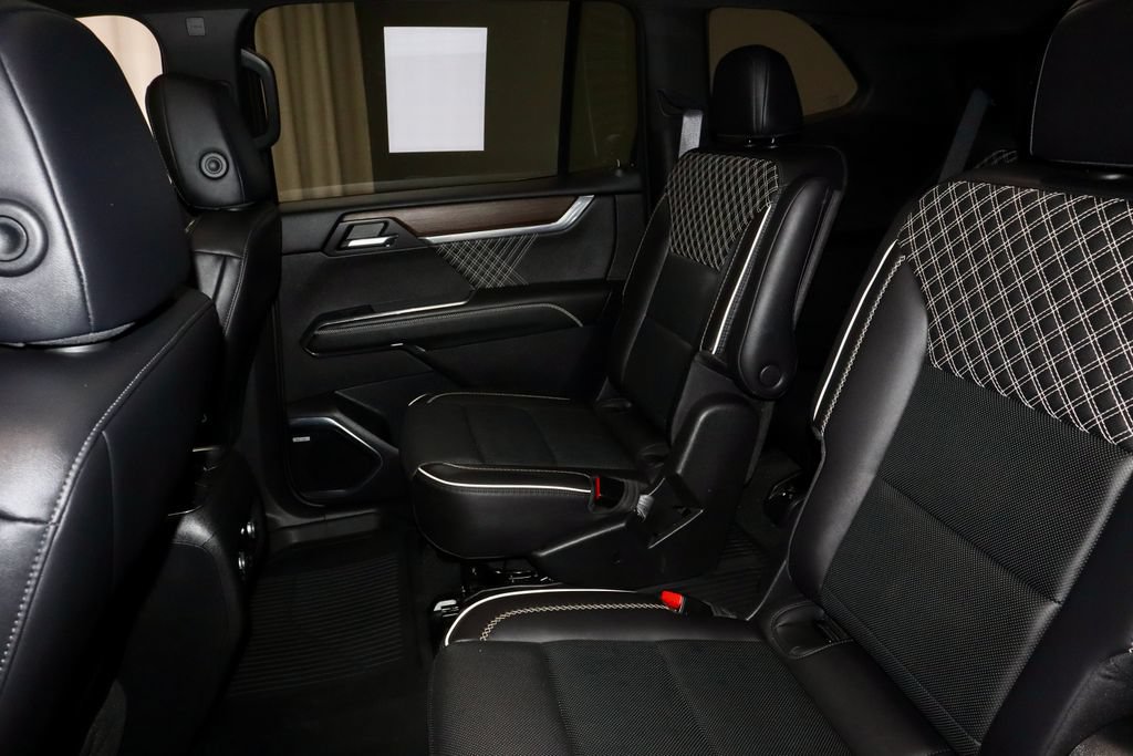 Used 2024 GMC Acadia Denali w/ LPO, Floor Liner Package FWD image 23