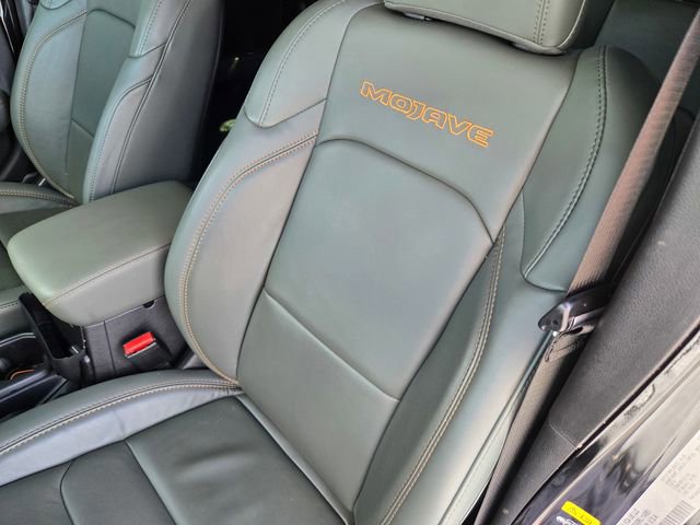 Used 2024 Jeep Gladiator Mojave w/ Convenience Group image 12