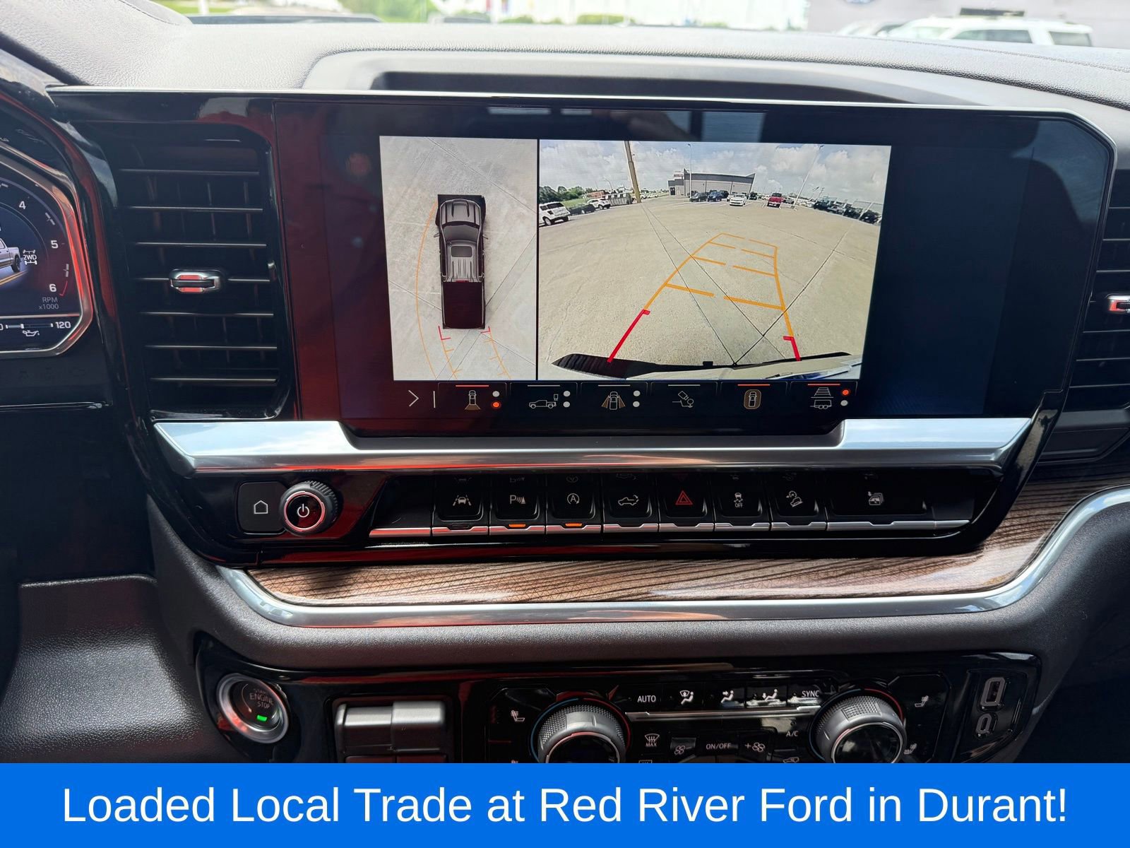 Used 2024 Chevrolet Silverado 1500 LT Trail Boss w/ LT Trail Boss Premium Package AWD/4WD image 16