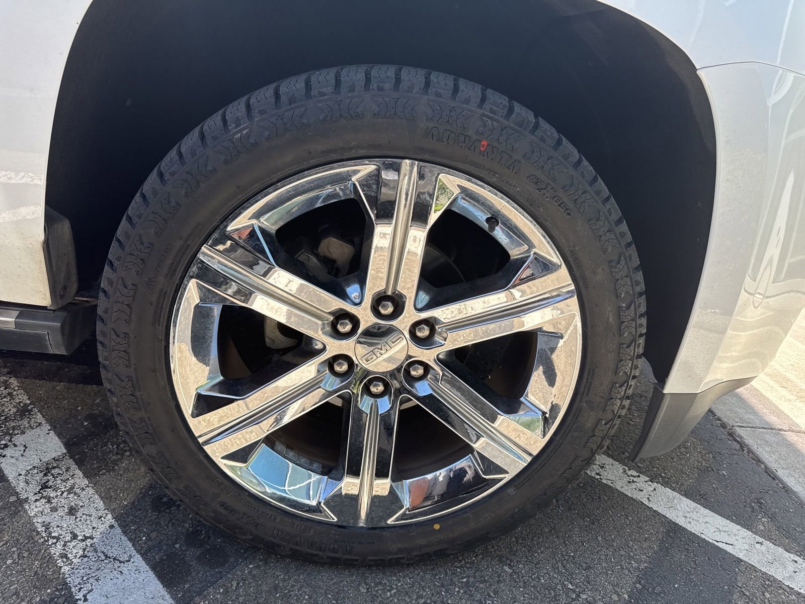 Used 2017 GMC Yukon Denali w/ Open Road Package AWD/4WD image 23