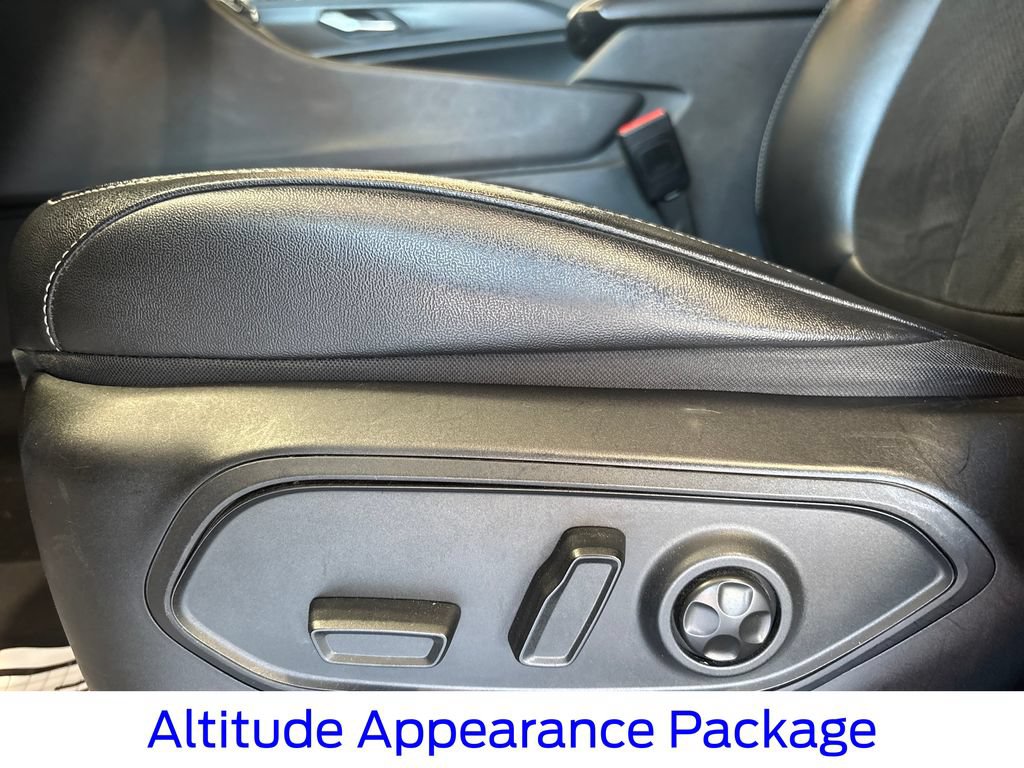 Used 2024 Jeep Grand Cherokee Altitude RWD image 37