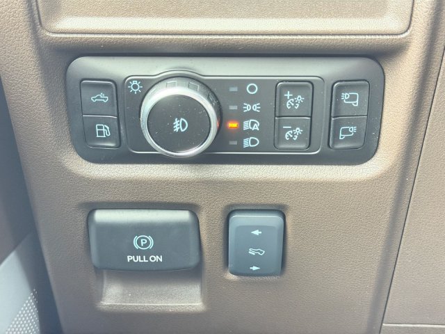 Certified 2025 Ford F150 King Ranch w/ FX4 Off-Road Package AWD/4WD image 18
