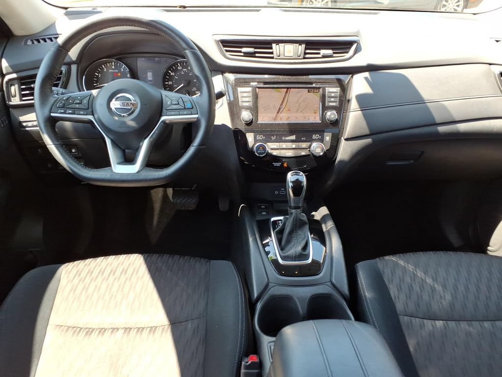 Used 2019 Nissan Rogue SV w/ Premium Package AWD/4WD image 14