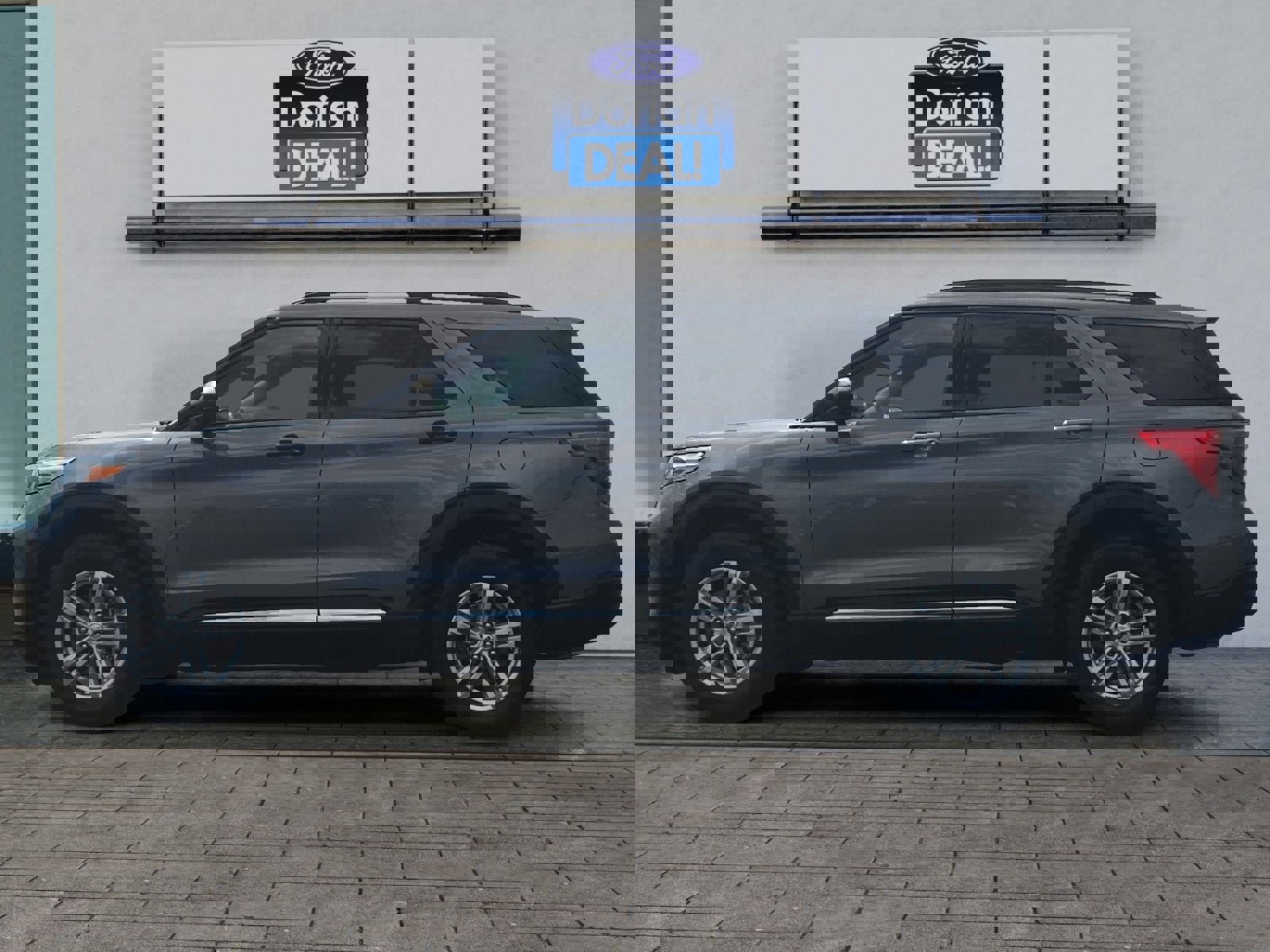 Certified 2022 Ford Explorer XLT w/ Equipment Group 202A image 2