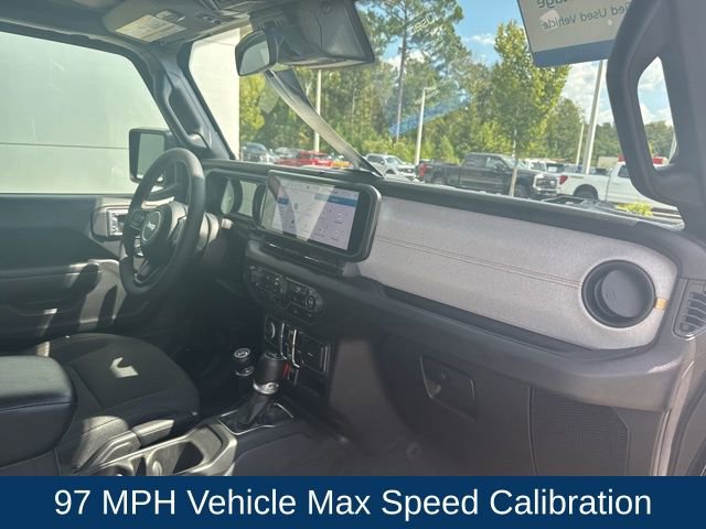 Used 2024 Jeep Wrangler Unlimited image 29