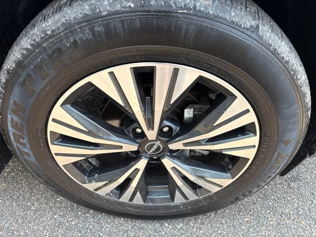 Used 2023 Nissan Rogue SV AWD/4WD image 13