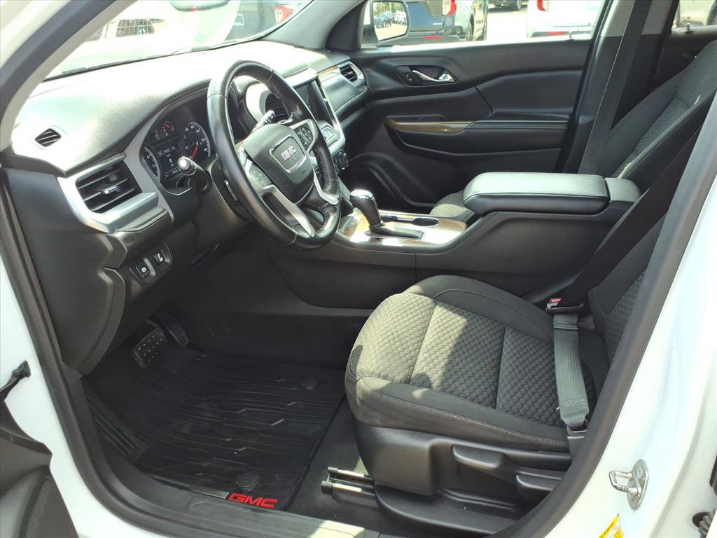 Used 2018 GMC Acadia SLE image 11