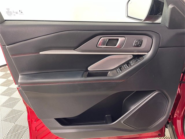Certified 2025 Ford Explorer ST image 16