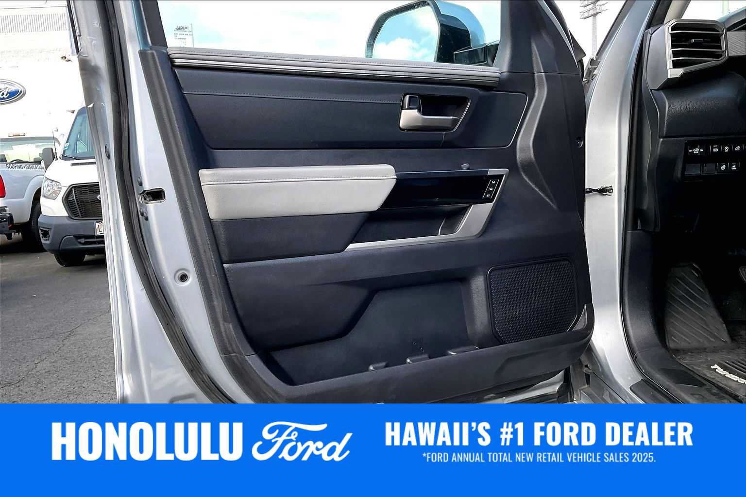 Used 2023 Toyota Tundra Limited AWD/4WD image 27