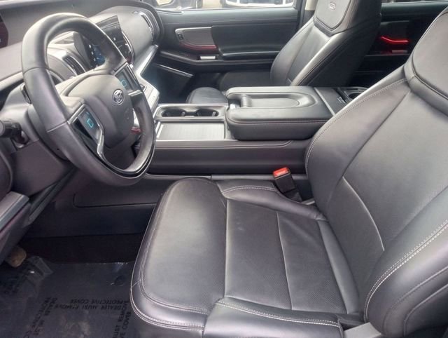 Certified 2025 Ford Expedition Platinum AWD/4WD image 16