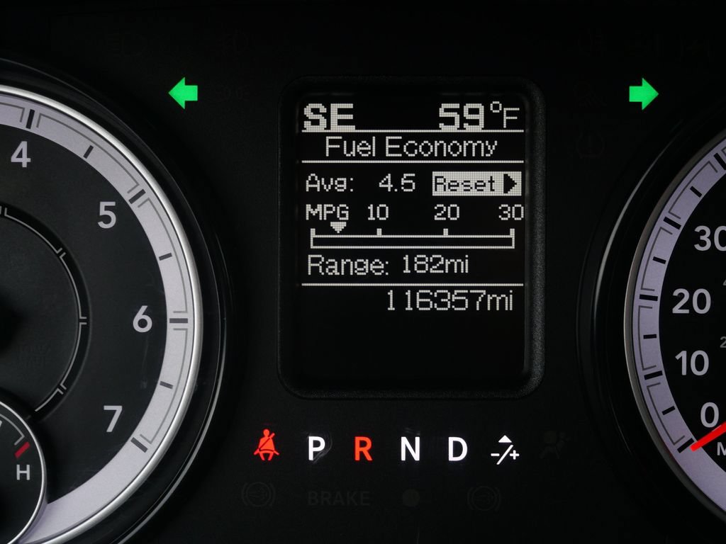Used 2018 RAM 2500 Tradesman w/ Chrome Appearance Group AWD/4WD image 32