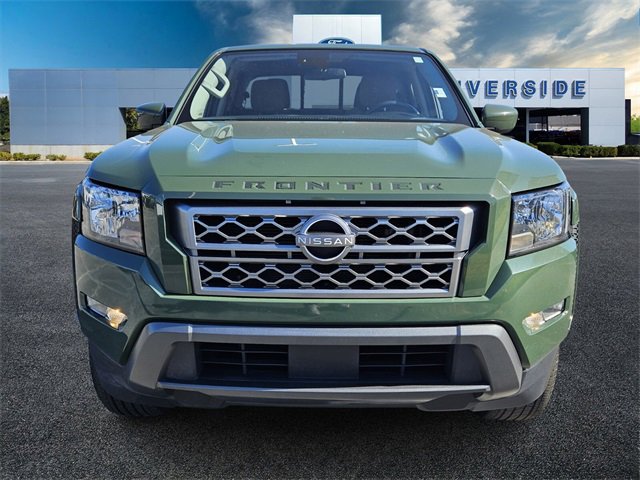 Used 2022 Nissan Frontier SV image 2