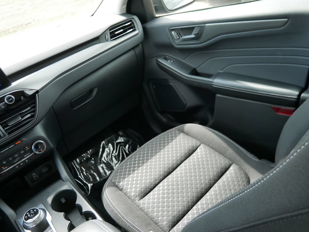 Certified 2024 Ford Escape Active AWD/4WD image 30