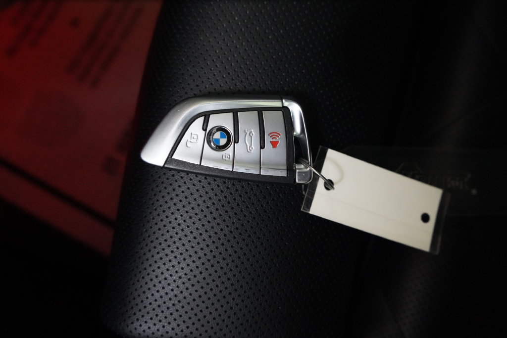 Used 2023 BMW X5 xDrive40i AWD/4WD image 47