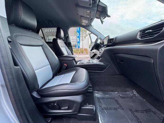 Certified 2023 Ford Explorer XLT w/ Equipment Group 202A image 15