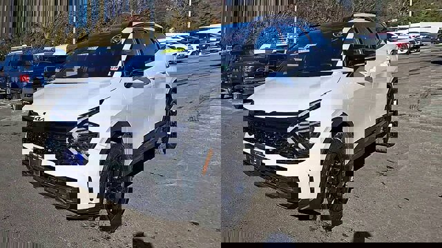 Used 2025 Kia Sportage X-Pro image 2