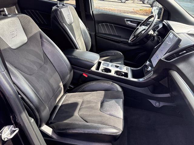 Certified 2024 Ford Edge ST w/ Equipment Group 401A AWD/4WD image 9